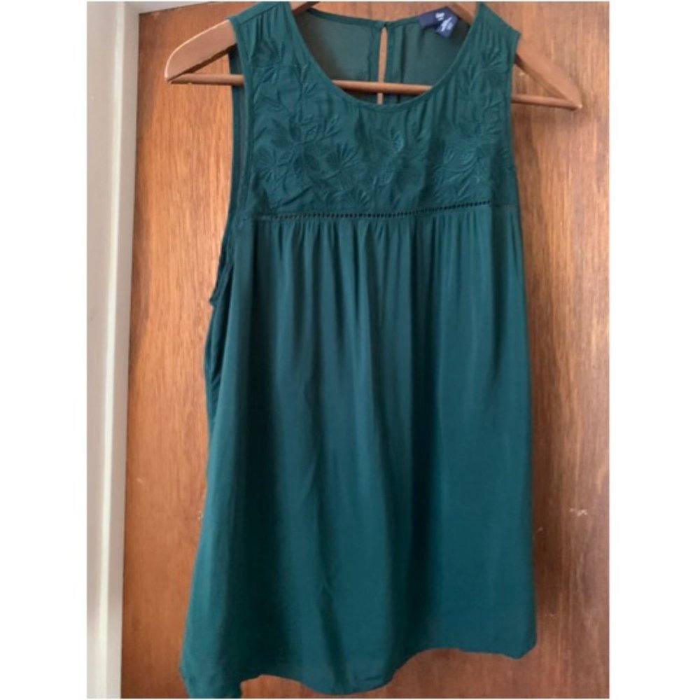 Gap M Forest Green Rayon Top - Embroidery